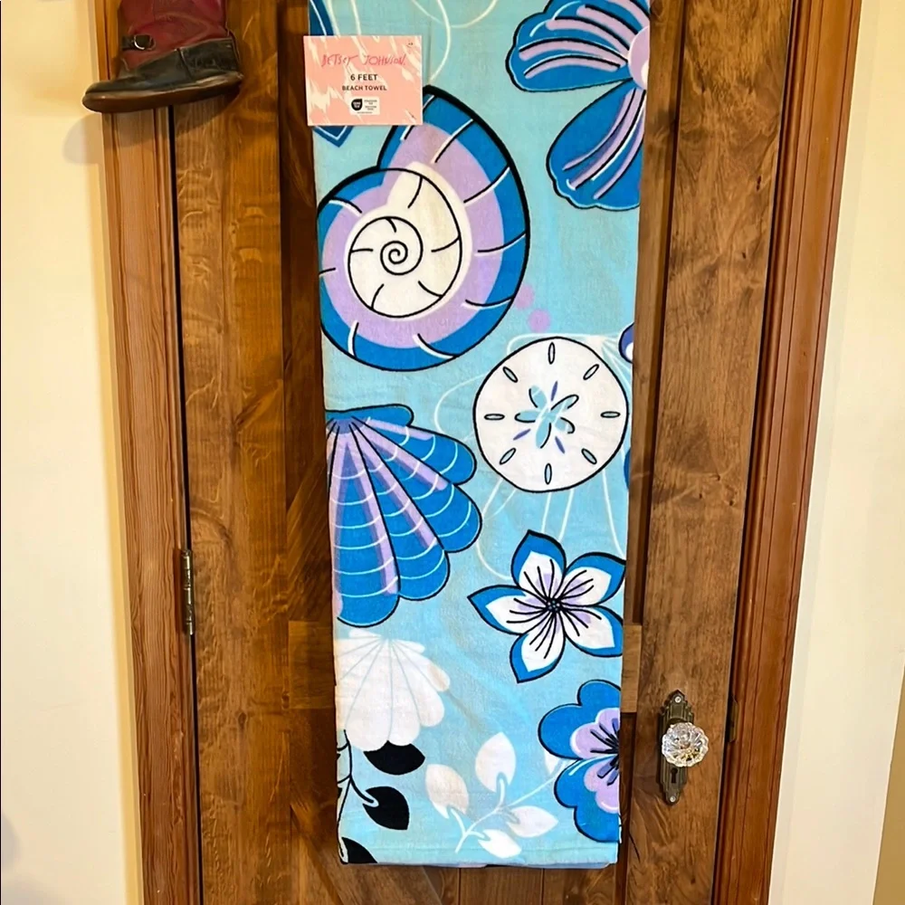 NWT Betsey Johnson seashells anchors beach towel